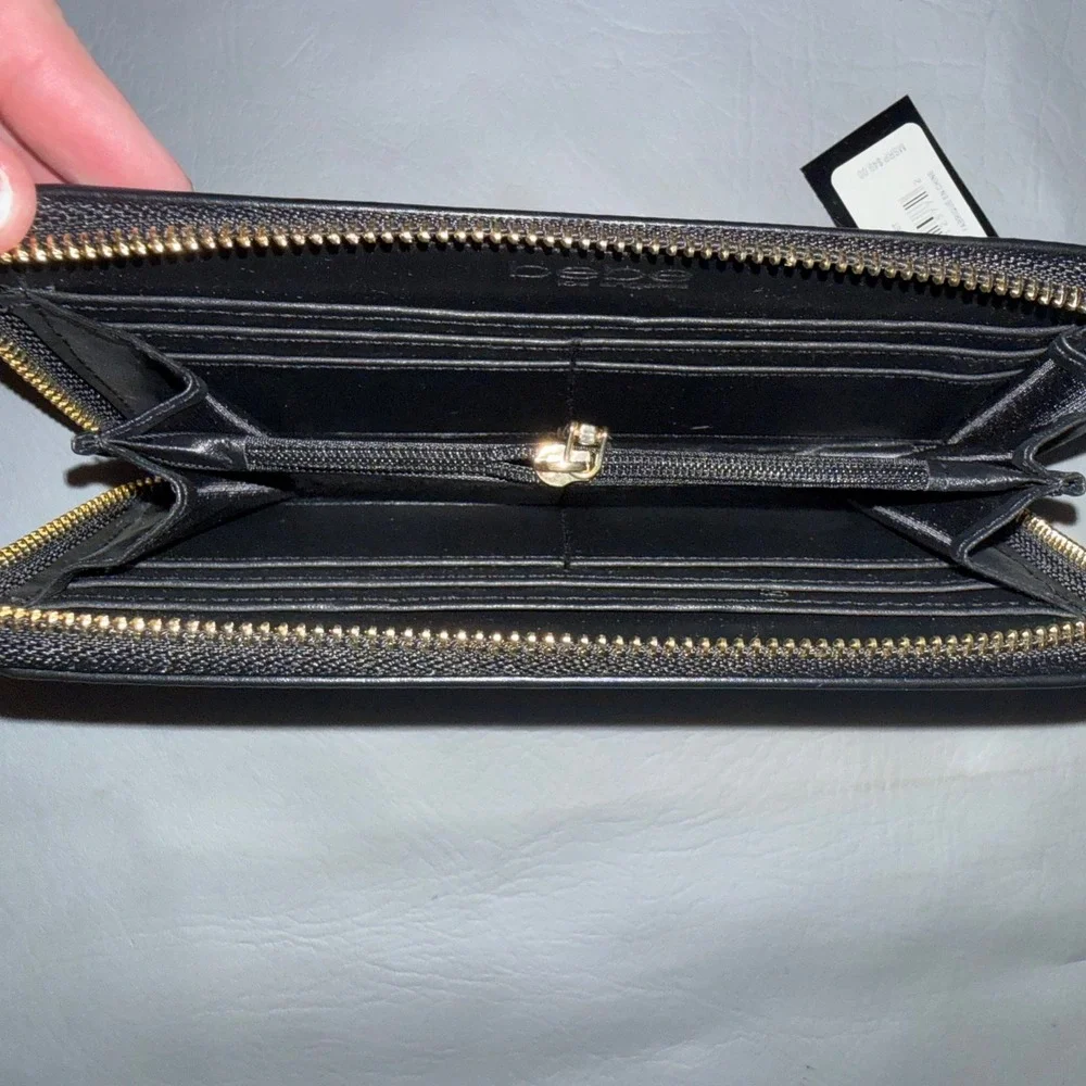 BEBE Bundle the‎ Sophia Crossbody Bag, Melendy Zip Wallet, Sunglasses